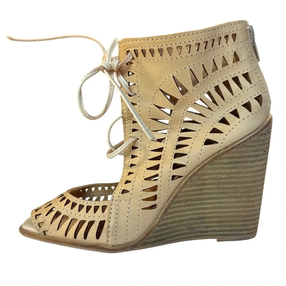 Jeffrey Campbell Ibiza Nude‎ Cutout Wedge Booties Peep Toe Women's Size 7.5